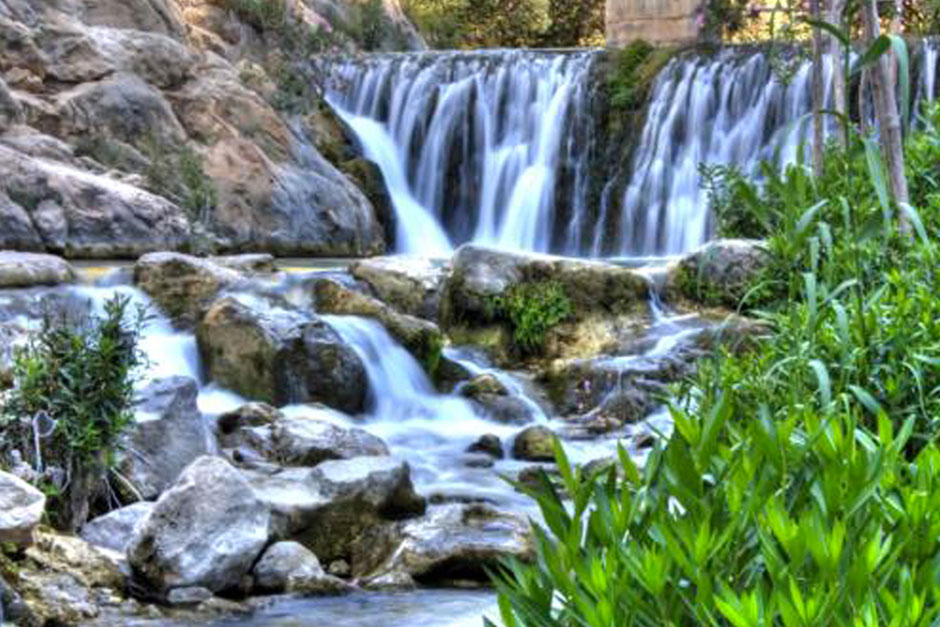 Vue du port depuis les remparts du Chateau Santa Barbara